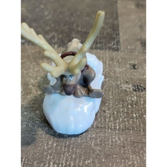 Disney McDonalds 2019 sven frozen reindeer toy figure - Picture 2 of 5